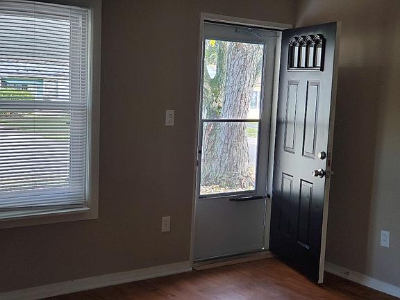 4th image of 9757 Gibralter Dr