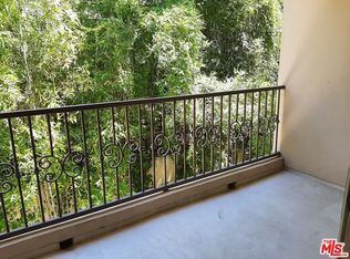 10390 La Grange Ave APT 303, Los Angeles, CA 90025