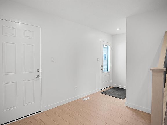 5th image of 21 Emmett Way
