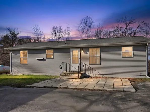 23007 Lovell Rd, Sycamore, IL 60178