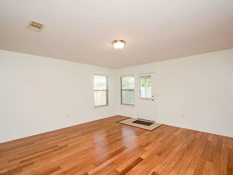 15407 Key Crest Ln — Photo 10