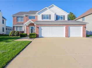 938 Schroll Dr, Forsyth, IL 62535