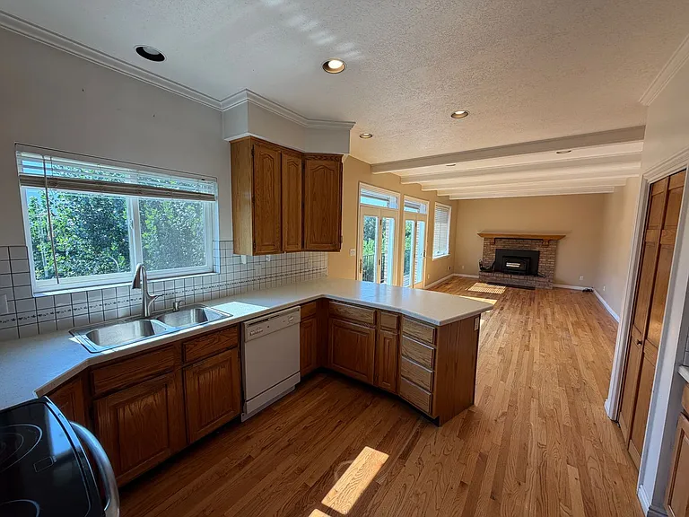 479 S Palisade Dr — Photo 25