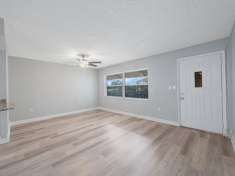 6810 Park St S #10 — Photo 2