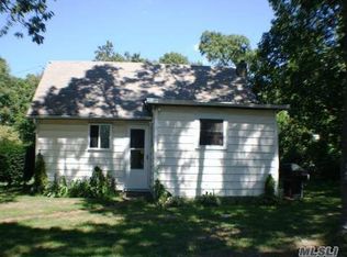 25A Fisk Rd, Holtsville, NY 11742