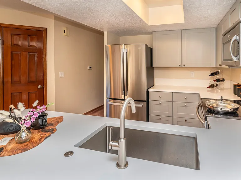 5950 Gunbarrel Ave #E — Photo 11