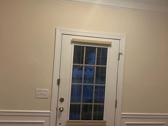 2nd image of 309 Castle Rock Ln