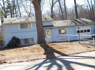 2 Tanglewood Dr, Dover, NH 03820