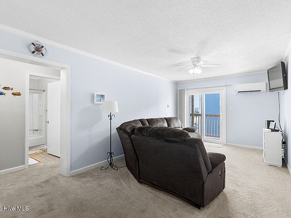 5th image of 2224 New River Inlet Road #231