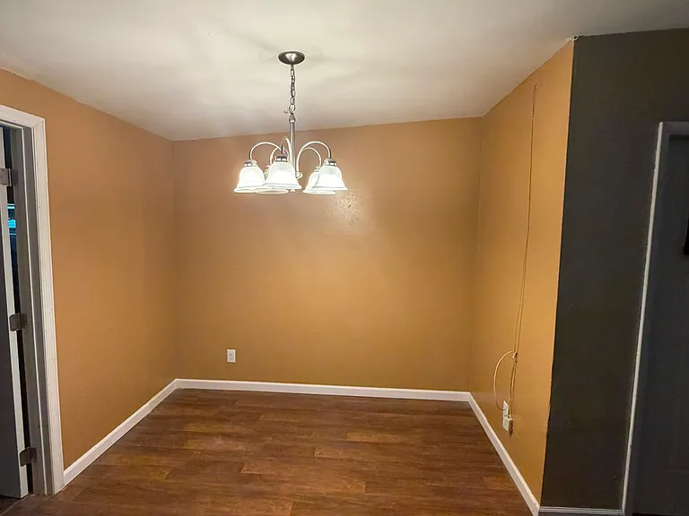 1623 Alfen St — Photo 3
