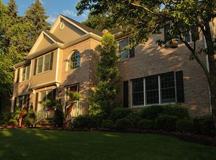 16 Feldman Ter, North Haledon, NJ 07508