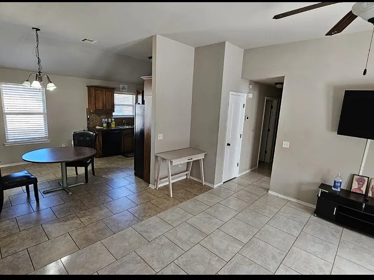 12812 Heritage Oaks Dr — Photo 3