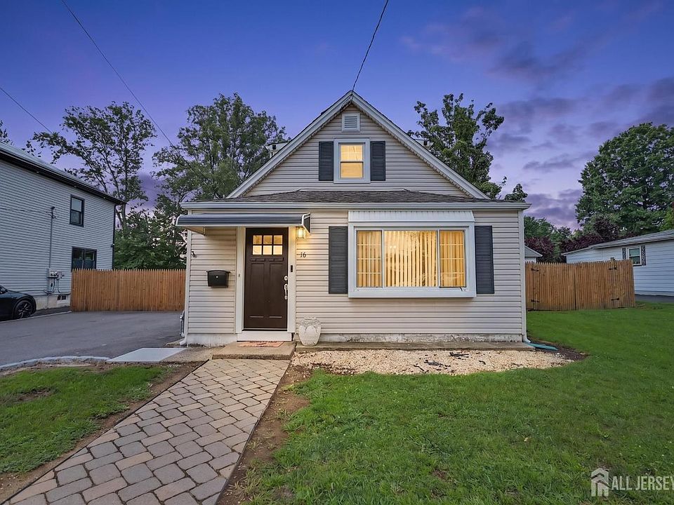 1st image of 18 Tappen St