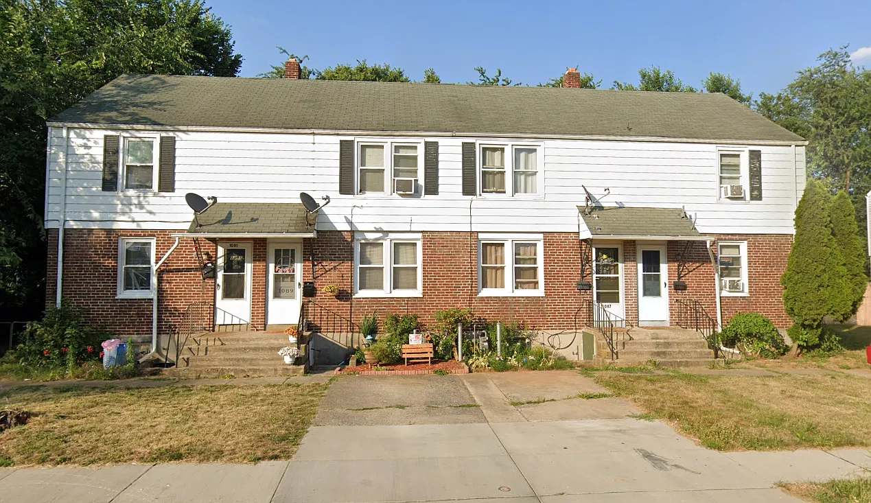 2 bed, $1,075 — Photo 2