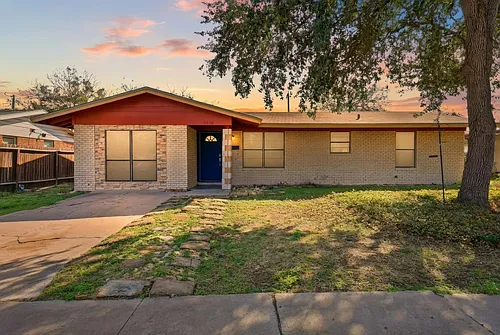1110 Shephard Dr Photo 1