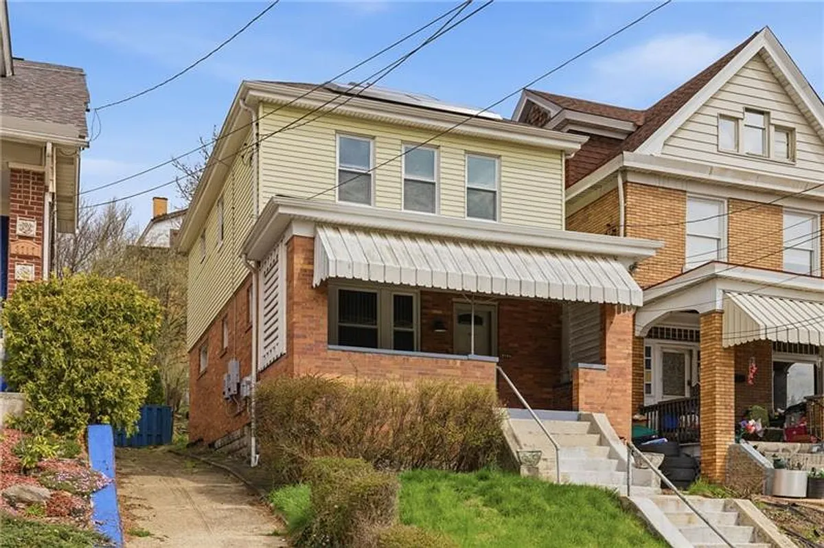 Building Photo - 2721 Pyramid Ave