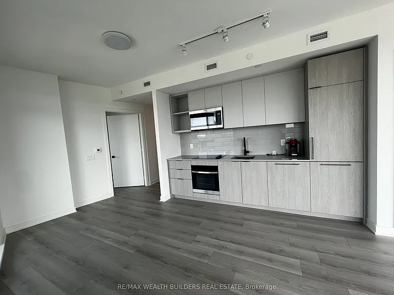 1185 Dupont St #2102 — Photo 5