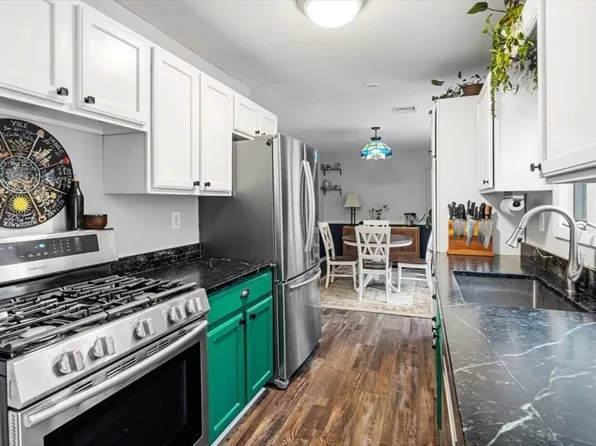 113 Bradford Rd, Hanover, MA 02339