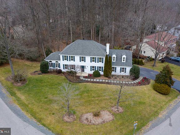 2nd image of 9920 Shady Cove Dr