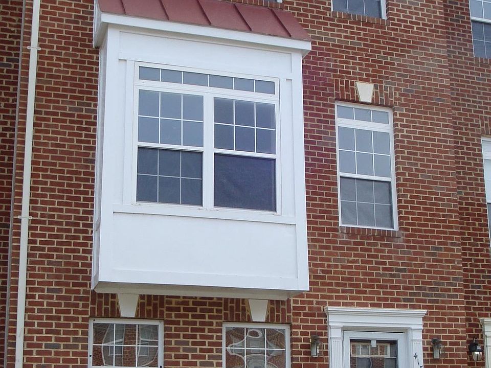 1st image of 415 Dundee Pl