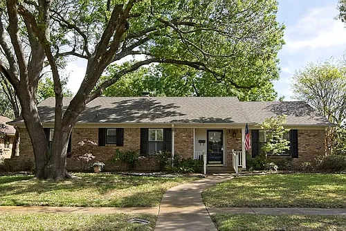 1307 Glen Cove Dr Photo 1