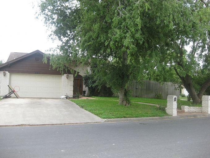 961 Sorrento Dr. Front Picture