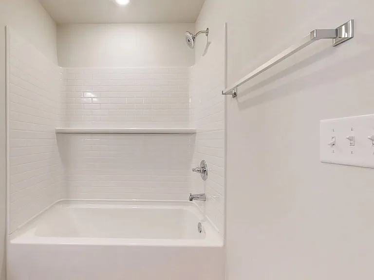 Quinn Residences at Snapping Shoals — Photo 85