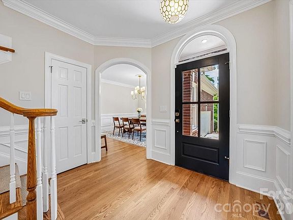 3rd image of 17229 Green Dolphin Ln