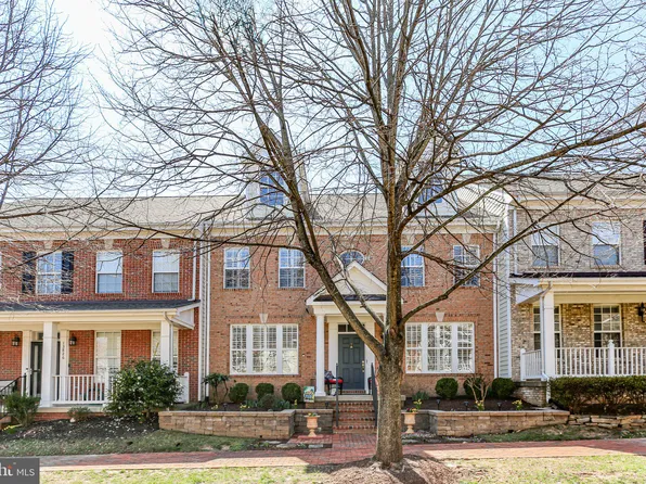 13824 Custis Sq, Woodbridge, VA 22191