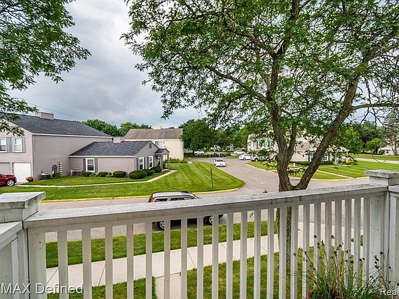 3rd image of 2997 Maplewood Ct