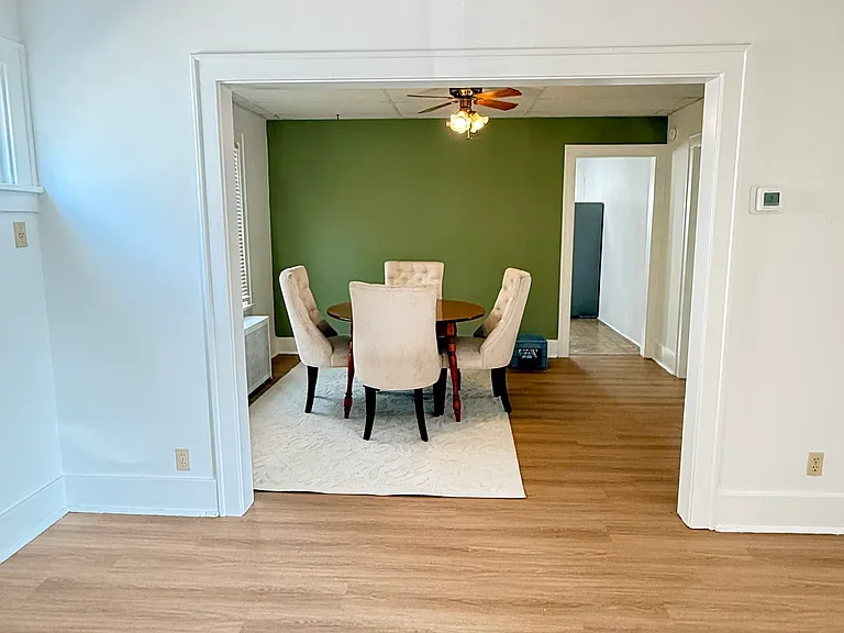 53 Fleetwood Ave — Photo 2