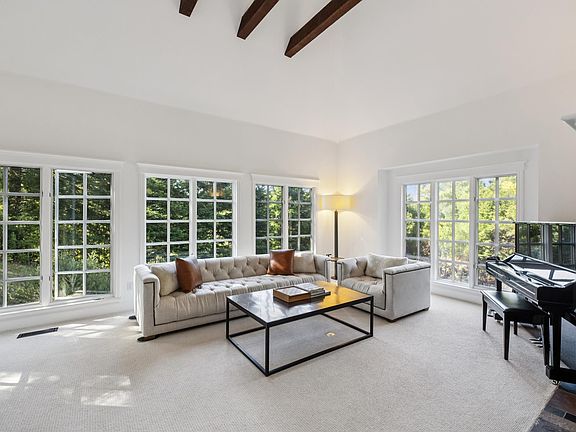 3rd image of 281 Mimosa Way