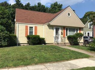 29 Delway Rd, Cranston, RI 02910