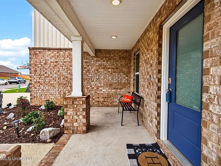 5438 Leeds Ln — Photo 8