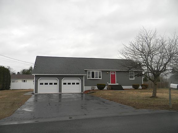 3rd image of 23 Russell Dr