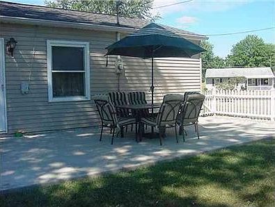 5th image of 23 Gail Ln