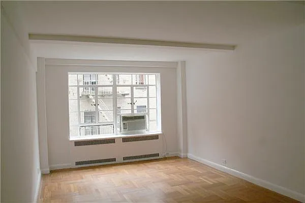 Rented by R New York | media 15