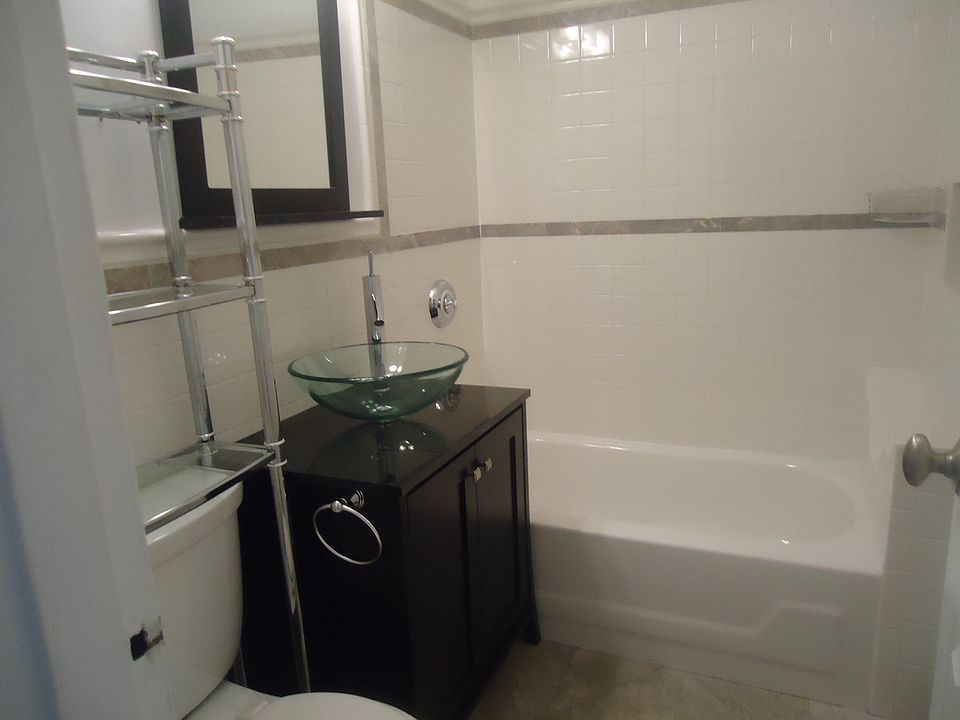 2nd image of 704 8th Ave Ste 2