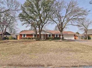 1412 Chaparral Rd, Burkburnett, TX 76354