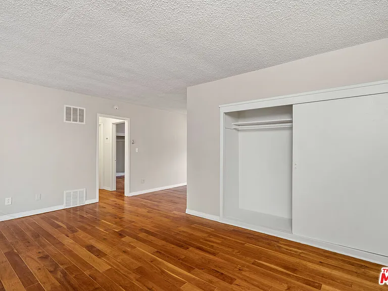 941 N San Vicente Blvd #5 — Photo 13