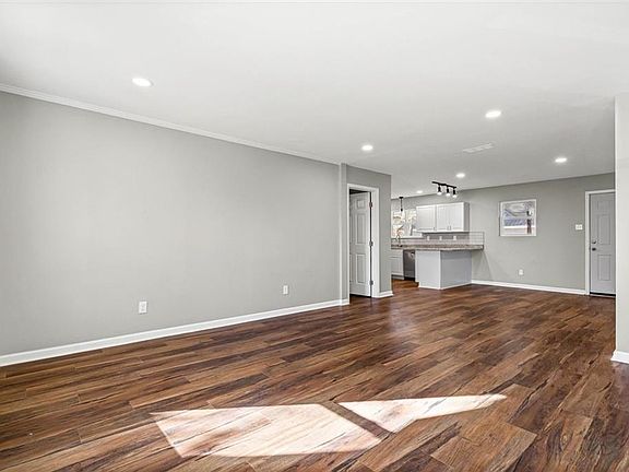 3rd image of 8250 Berlington Rd