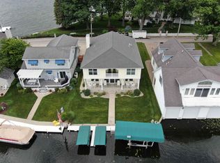 9119 E Morrison Island Rd, Syracuse, IN 46567