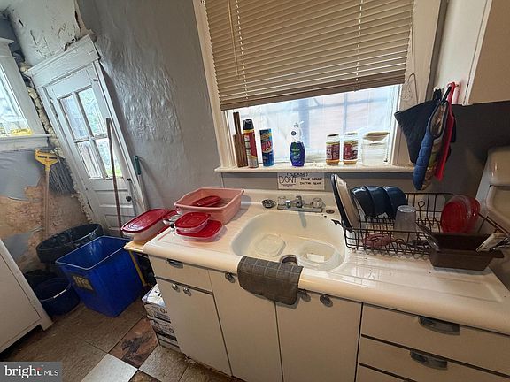 4th image of 7002 Limekiln Pike