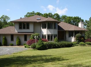 1101 Weldon Rd, Oak Ridge, NJ 07438