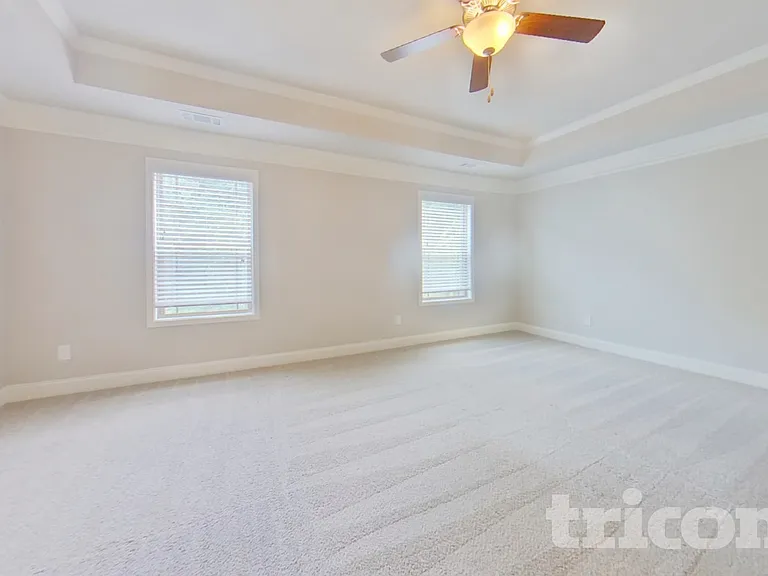 817 Crescent Way — Photo 7