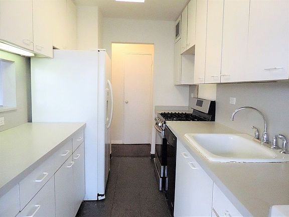 4th image of 205 W End Ave APT 19H