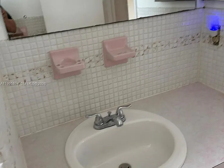 141 NE 10th Ave #25C — Photo 13