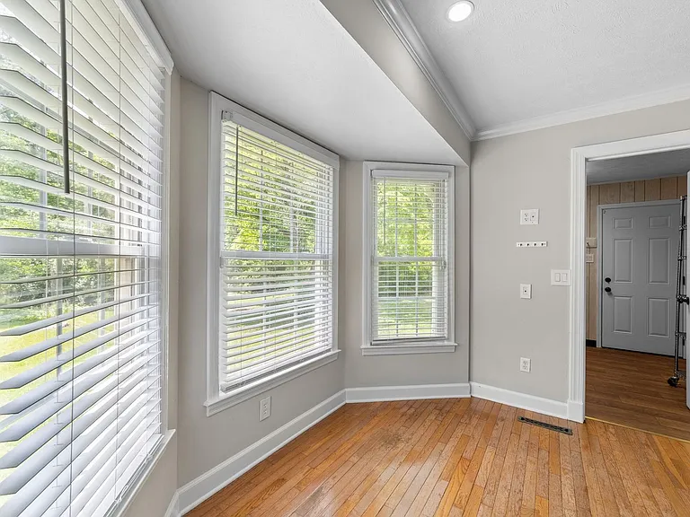 204 McNeill Rd — Photo 10