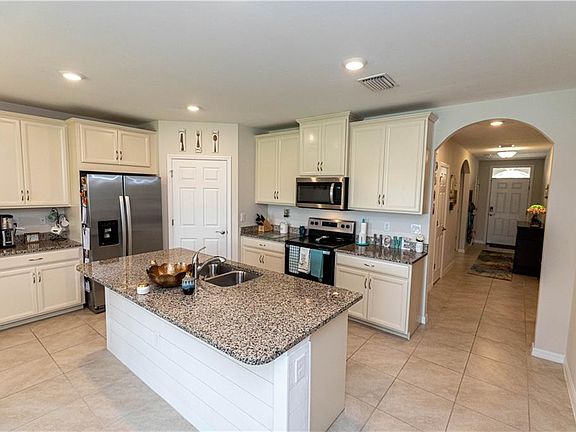 5th image of 3109 Birchin Ln