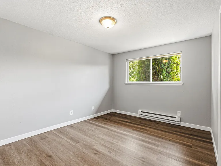 11212 Sheridan Ave S #A — Photo 16